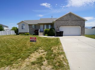 3870 Rungsted Cir, Syracuse, UT 84075