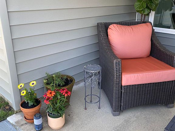 3rd image of 214 Chubbs Ln