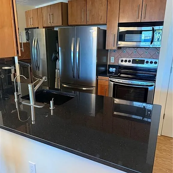 1209 Capella St S — Photo 2