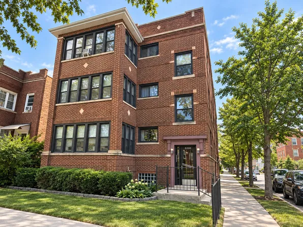 5200 W Cullom Ave #3, Chicago, IL 60641