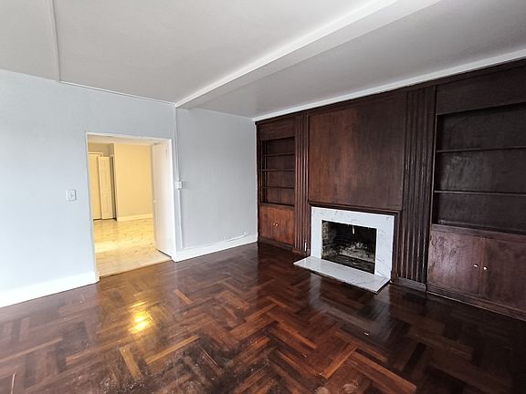 5th image of 909 Park Ave #421E