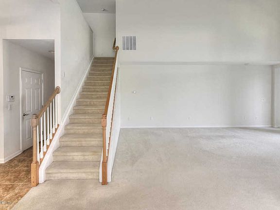 3rd image of 9280 Waterglen Ln