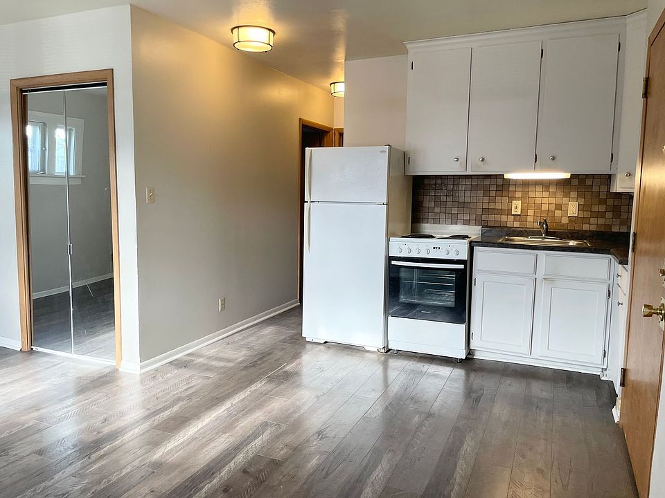 1st image of 1915 Saint Clair Ave #17898586
