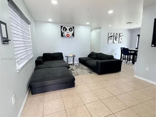 1410 NW 199th St, Miami Gardens, FL 33169