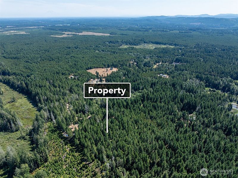 5th image of 2461 W Hanks Lake Road