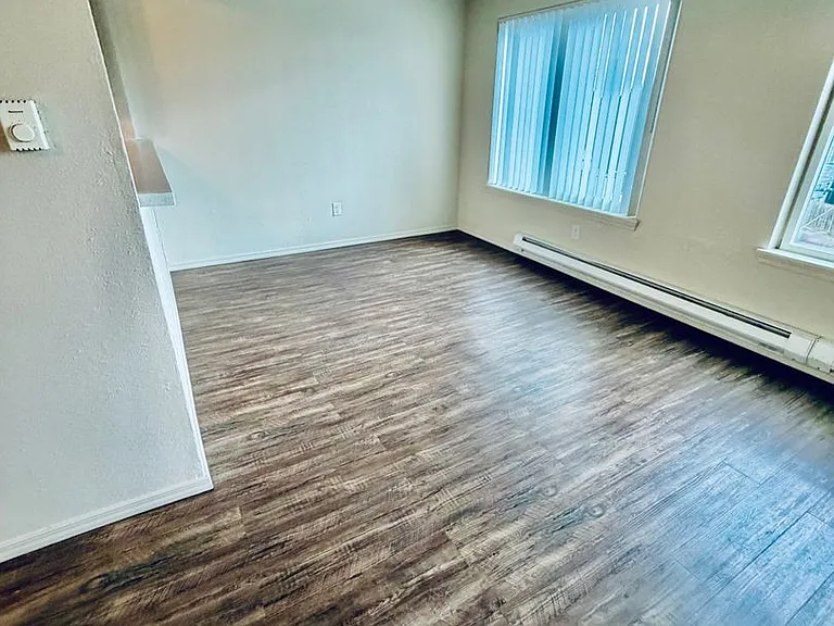 5913 Rainier Ave S — Photo 6