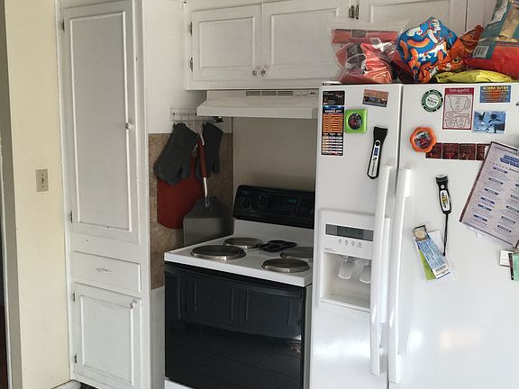 2nd image of 15900 Allen Ave