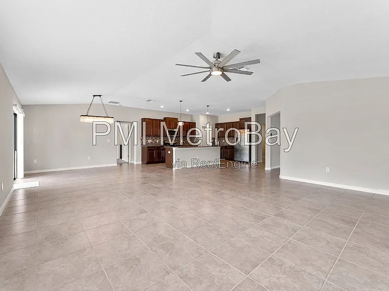 9703 Sage Creek Dr — Photo 17