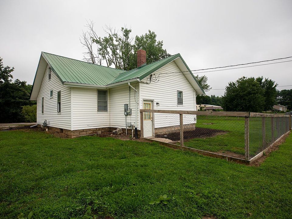 517 N Morgan St, Mentone, IN 46539 | Zillow