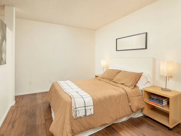 Columbus Terrace — Photo 14