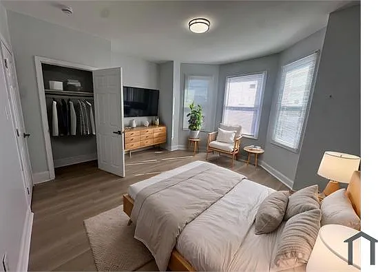 5 bed, $1,800 — Photo 2
