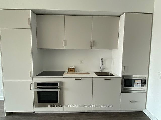 1st image of 88 Queen St E #3208