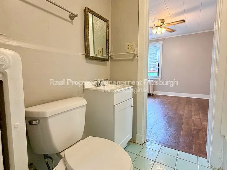 2351 Brownsville Rd — Photo 11