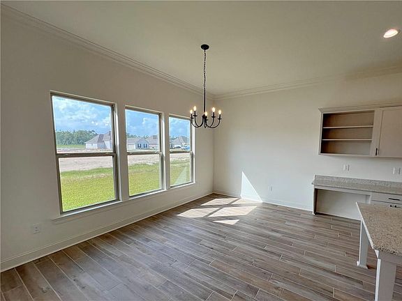 5th image of 44167 Huntley Rd