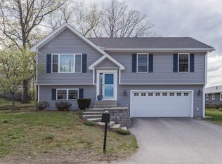 21 Rose Ave, Manchester, NH 03103