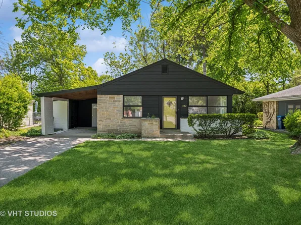 1142 Whitfield Rd, Northbrook, IL 60062