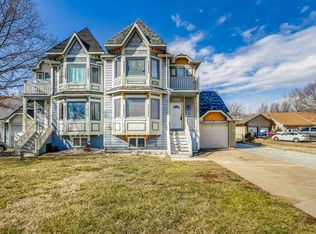 1714 E Evergreen Ct, Derby, KS 67037