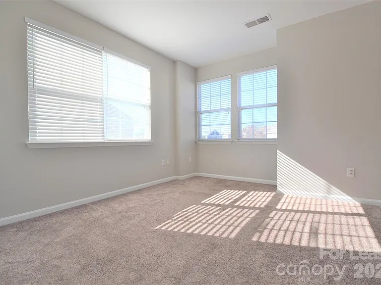 285 Davidson Gateway Dr — Photo 11