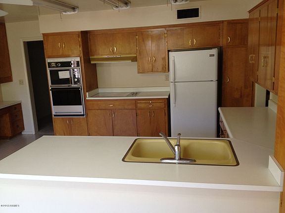 4th image of 344 E Broadmor Dr
