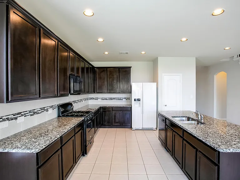 8049 Arezzo Dr — Photo 11