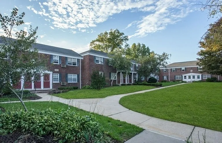 11B W Roselle Ave #11B — Photo 43