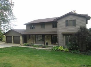 13534 N Cascade Rd, Dubuque, IA 52003