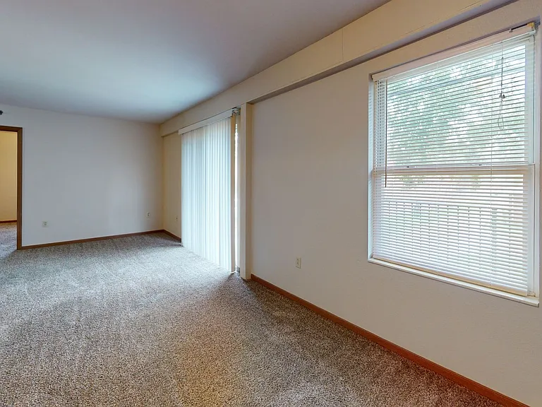 1407 S State St — Photo 30