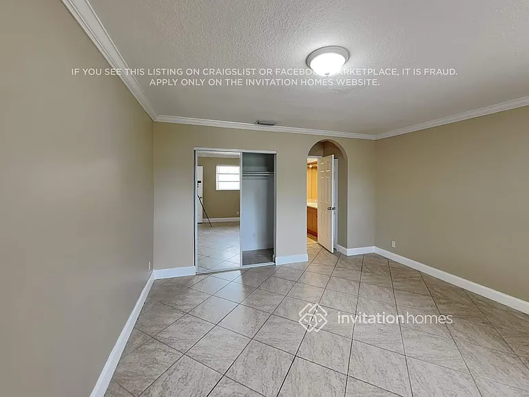 1920 N 53rd Ave — Photo 9