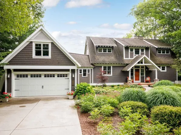 1164 E Traverse Lake Rd, Cedar, MI 49621
