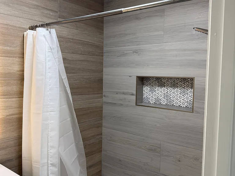 2561 Grassy Point Dr #207 — Photo 9