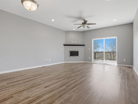 4th image of 1127 Leann Cir