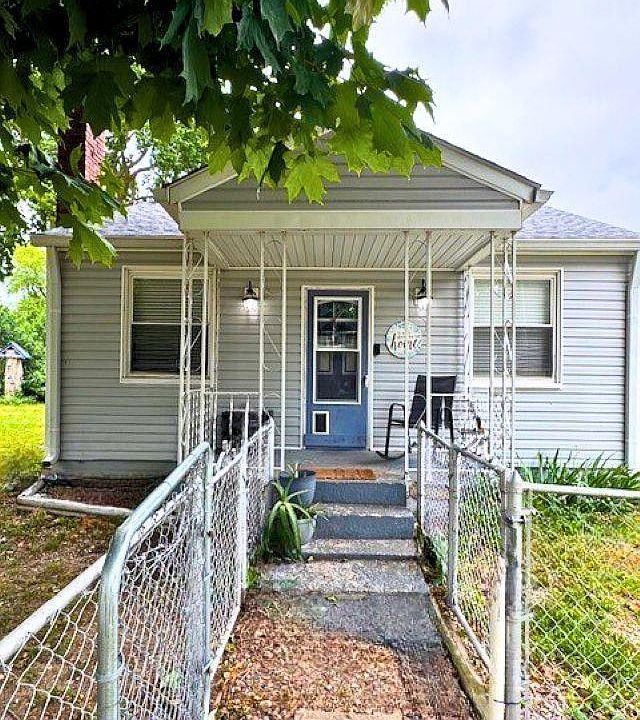 1st image of 2419 Mars Hill St