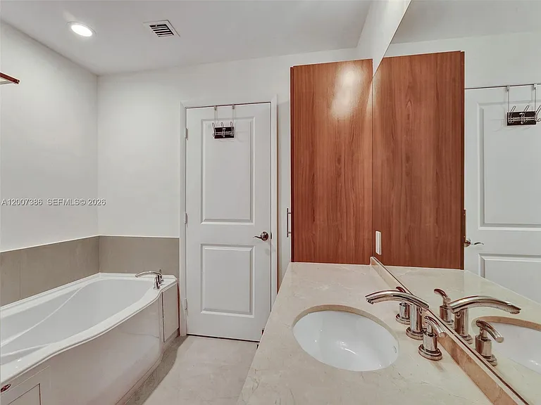 1945 S Ocean Dr #2101 — Photo 44