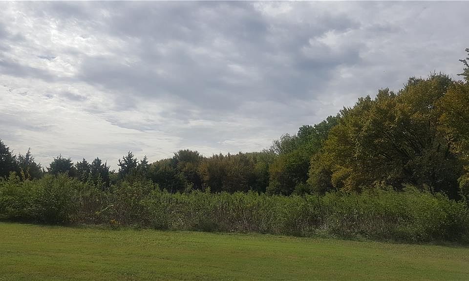1st image of 9000 Willoughby Blvd