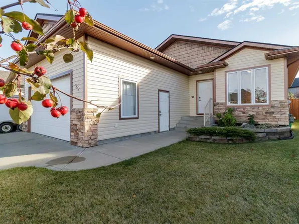 29 N Lakeland Rd, Sylvan Lake, AB T4S 0A3
