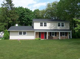 7 Westbrook Rd, Coram, NY 11727