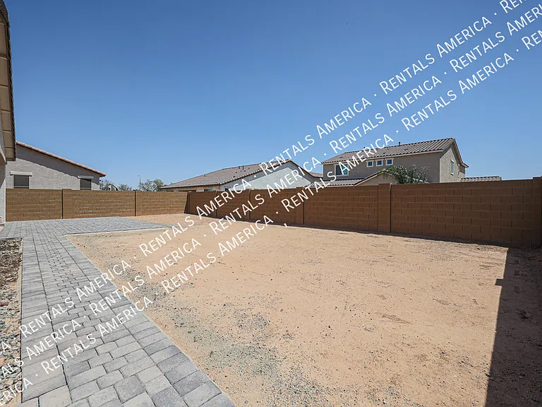 7513 W Illini St — Photo 40