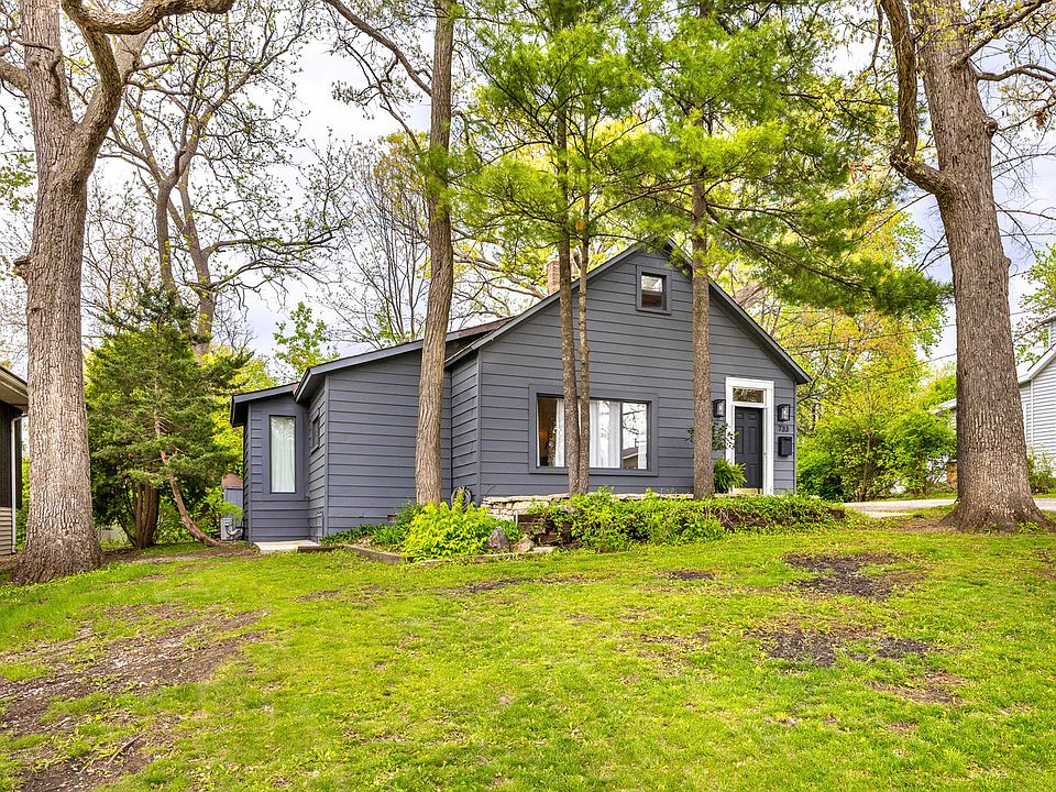 1st image of 733 Ridge Rd