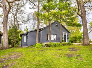 733 Ridge Rd, Lemont, IL 60439