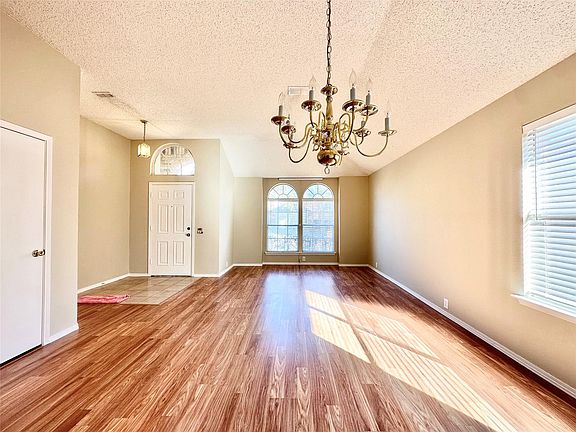 4th image of 5306 Tennis Villa Dr