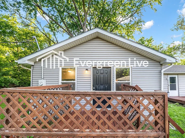 8833 Grant St — Photo 4