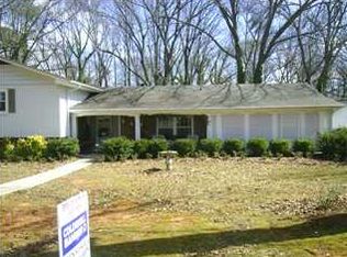 905 W Lamar Ave, Tuscumbia, AL 35674