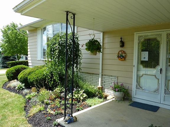 4th image of 5680 Elm Hill Dr