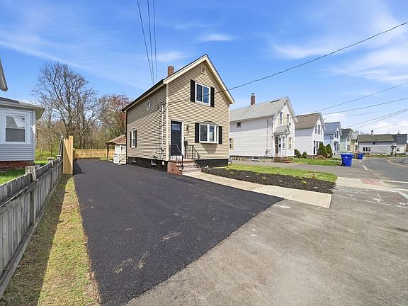 2nd image of 51 Shores St