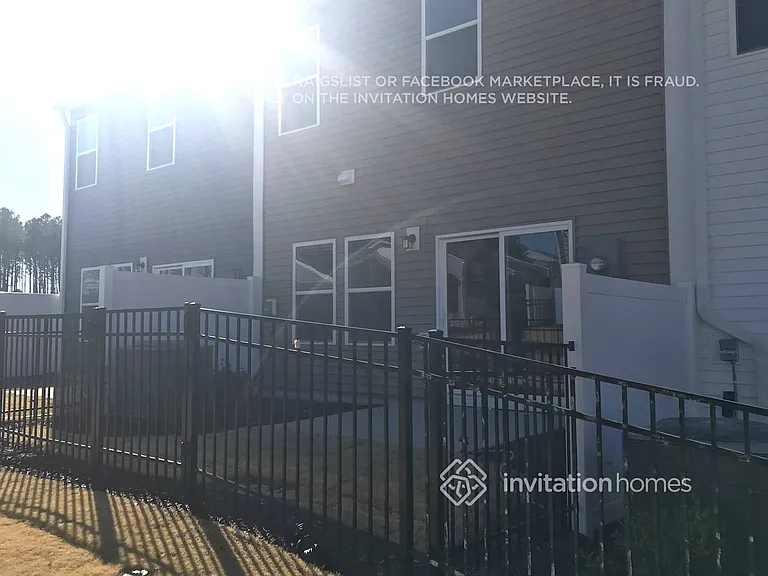 922 Greenville Way — Photo 17
