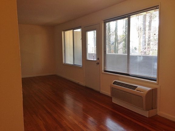 4th image of 10812 Harvey Dr APT 5