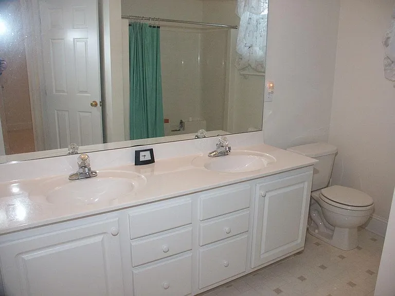 Hall bathroom on 2nd floor.