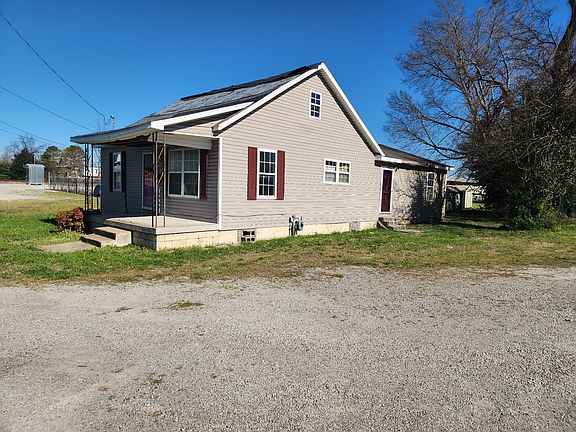 2nd image of 518 E 2nd St
