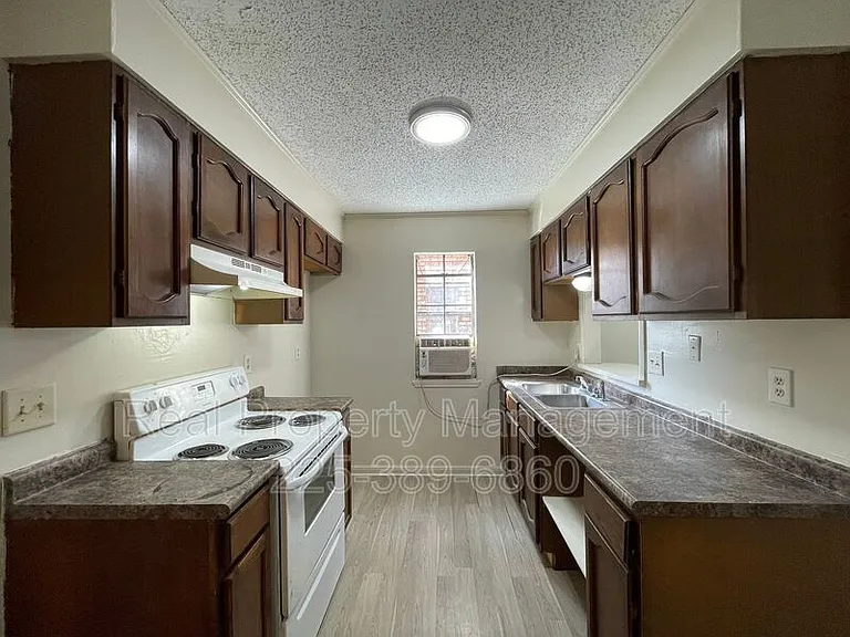 750 Hospital Rd #O-4 — Photo 2
