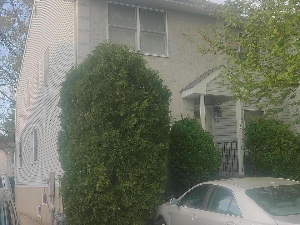 2nd image of 18 Whispering Pines Lane
